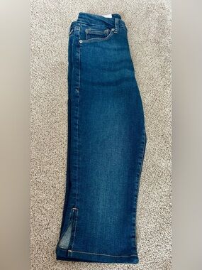 NWT Good American Jeans Good Capri Sz 8